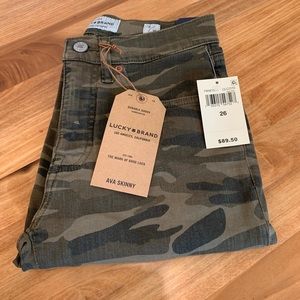 🚫Sold🚫NWT Women’s Lucky Brand Ava Camo Jeans 26